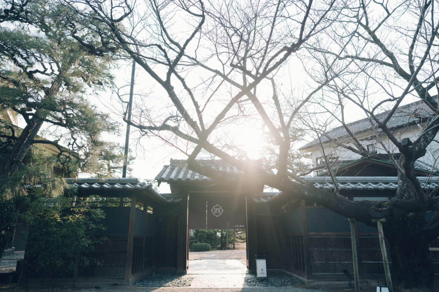 艮神社/Ryokan尾道西山の様子