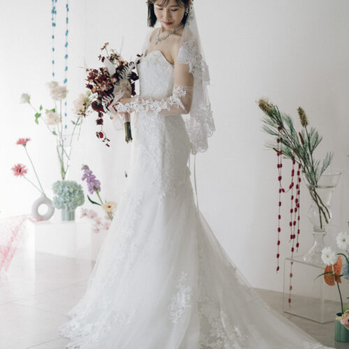 花と写真と結婚式の様子