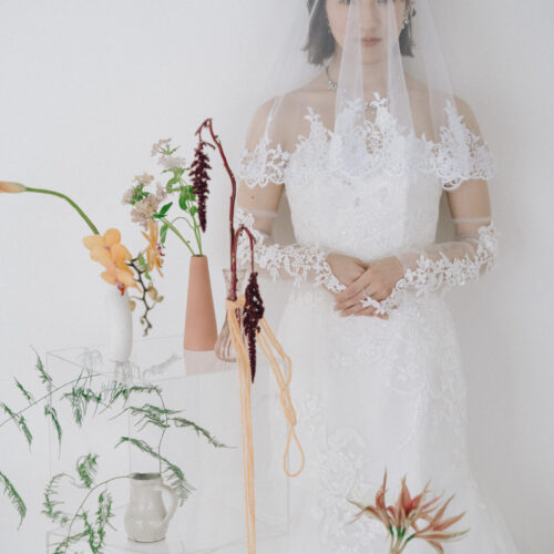 花と写真と結婚式の様子